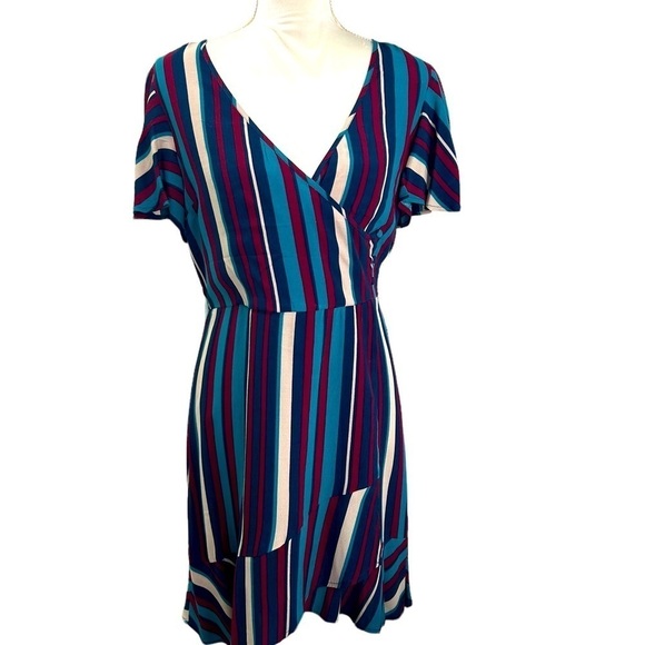 Band of Gypsies Dresses & Skirts - Band Of Gypsies SZ M Annie Faux Wrap Short Sleeve Striped Ruffle Dress Fairy NEW